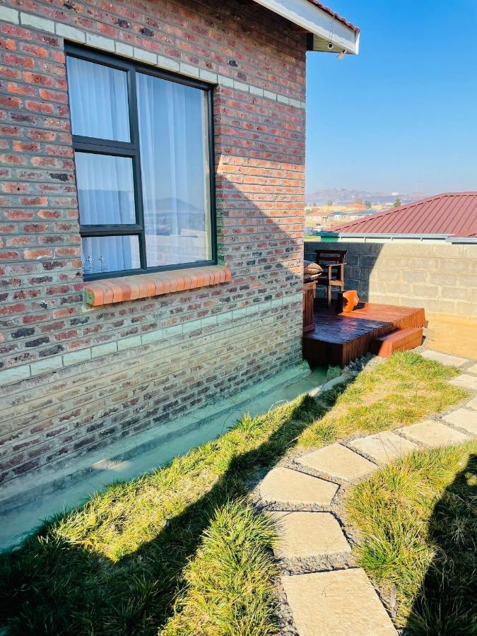 Moh Ville Guest House Maseru Kültér fotó